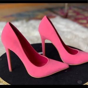 Sexy Pastel Pink Pumps